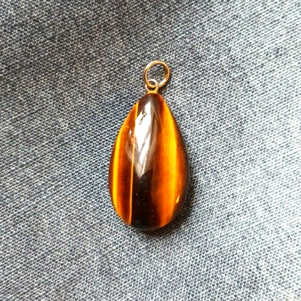 Tiger eye pendant